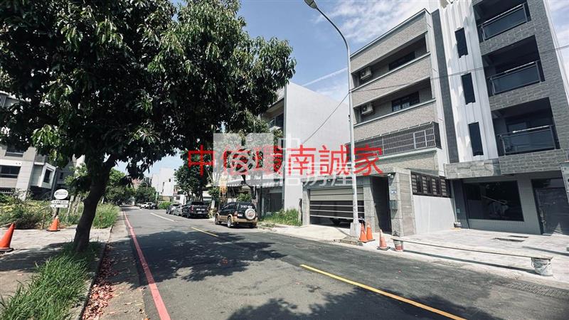 青埔全新邊間電梯別墅房屋室內格局與周邊環境