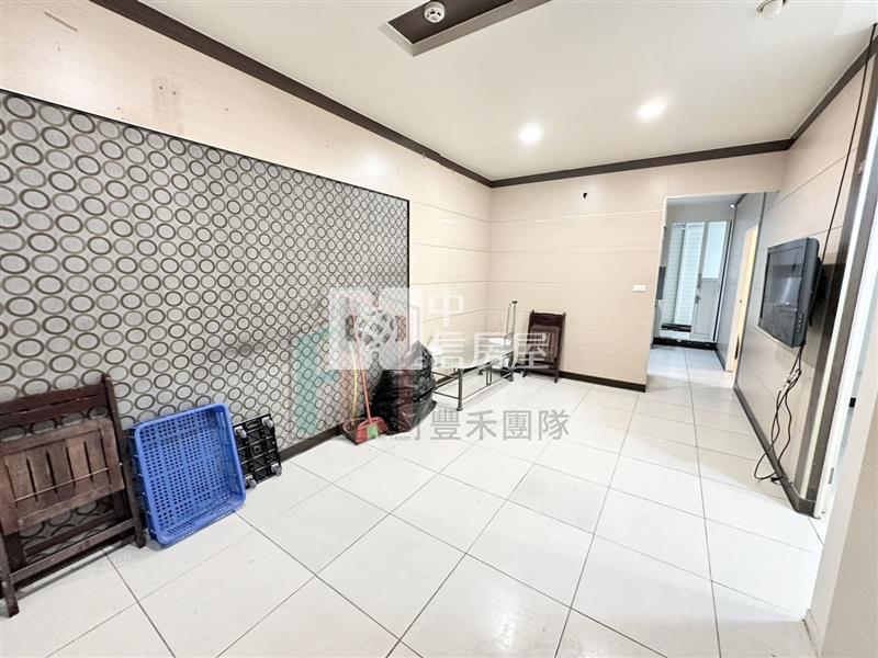 【豐禾】新明市場電梯一樓三房車房屋室內格局與周邊環境