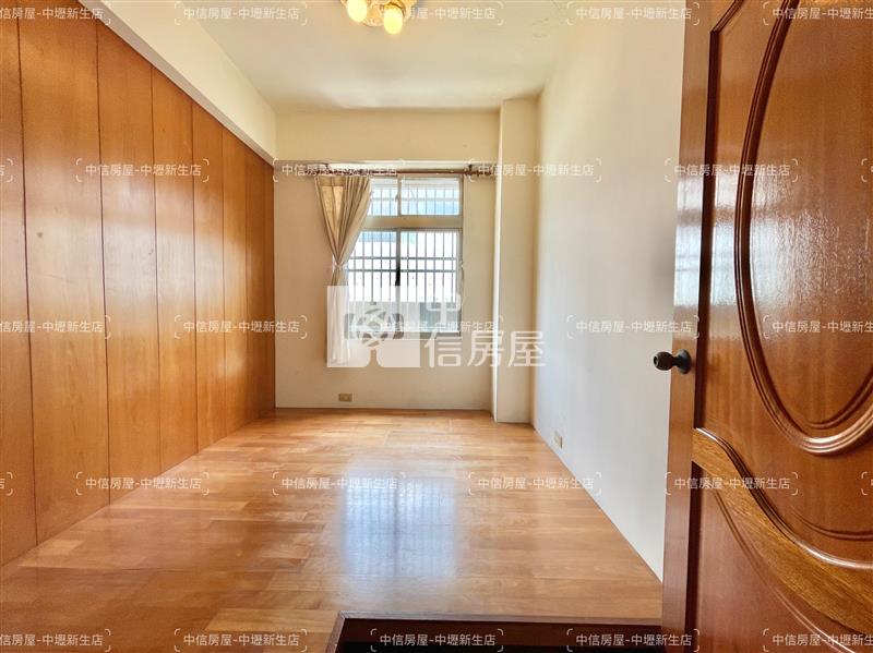 獅子林/南勢大潤發雙商圈超稀有底總價大4房車房屋室內格局與周邊環境