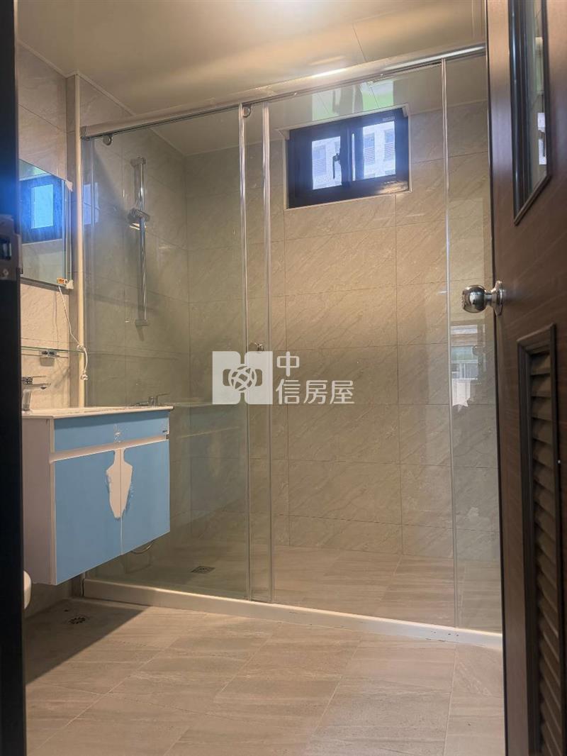客運園區整新透天房屋室內格局與周邊環境