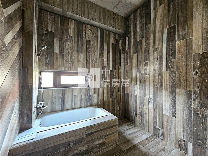 正11期大面寬12米臨路電梯別墅房屋室內格局與周邊環境