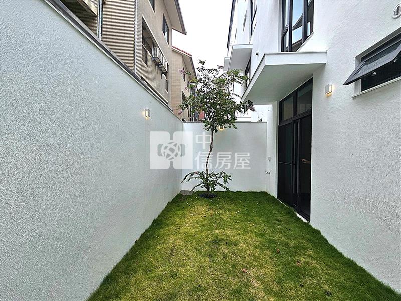 正11期大面寬12米臨路電梯別墅房屋室內格局與周邊環境