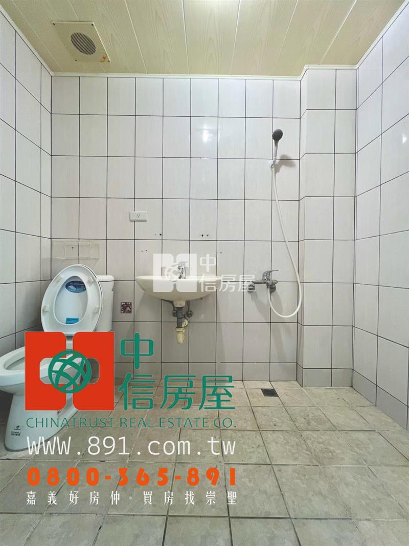 家樂福旁雙車別墅房屋室內格局與周邊環境