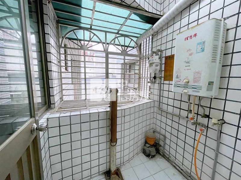 內壢環中商圈 三房車房屋室內格局與周邊環境