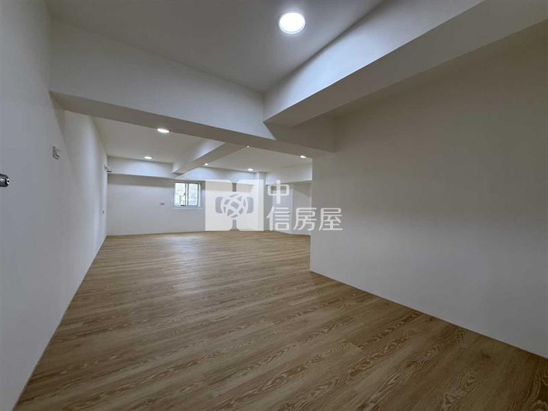 白天鵝一樓前後庭院挑高大四房房屋室內格局與周邊環境