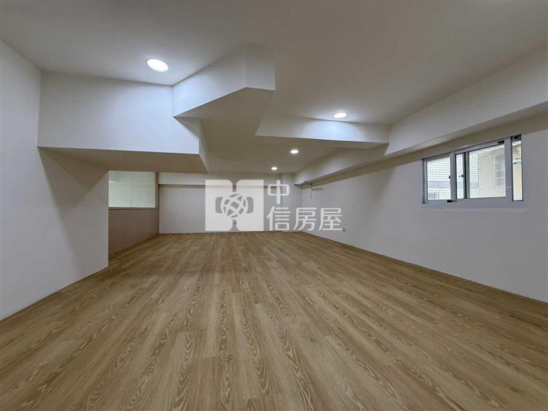 白天鵝一樓前後庭院挑高大四房房屋室內格局與周邊環境