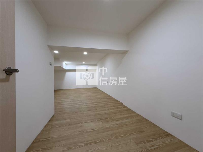 白天鵝一樓前後庭院挑高大四房房屋室內格局與周邊環境