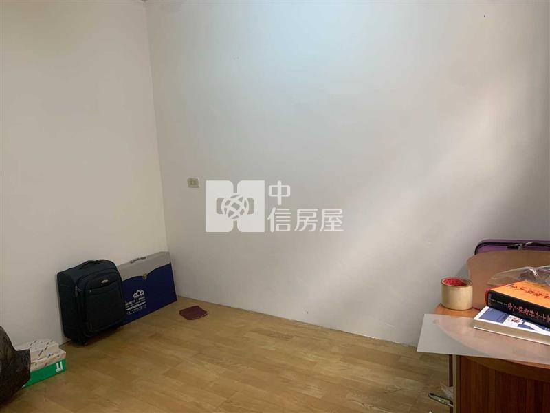 平鎮66車庫停車美別墅房屋室內格局與周邊環境