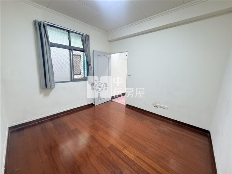 昕光之櫻|一房一廳小豪宅+平車 視野景觀戶房屋室內格局與周邊環境