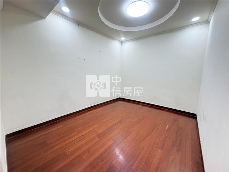 昕光之櫻|一房一廳小豪宅+平車 視野景觀戶房屋室內格局與周邊環境