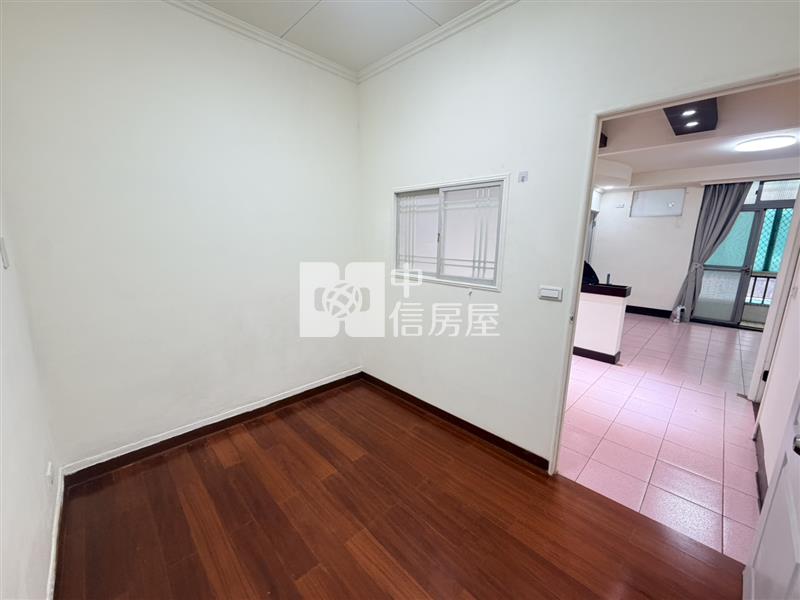 昕光之櫻|一房一廳小豪宅+平車 視野景觀戶房屋室內格局與周邊環境