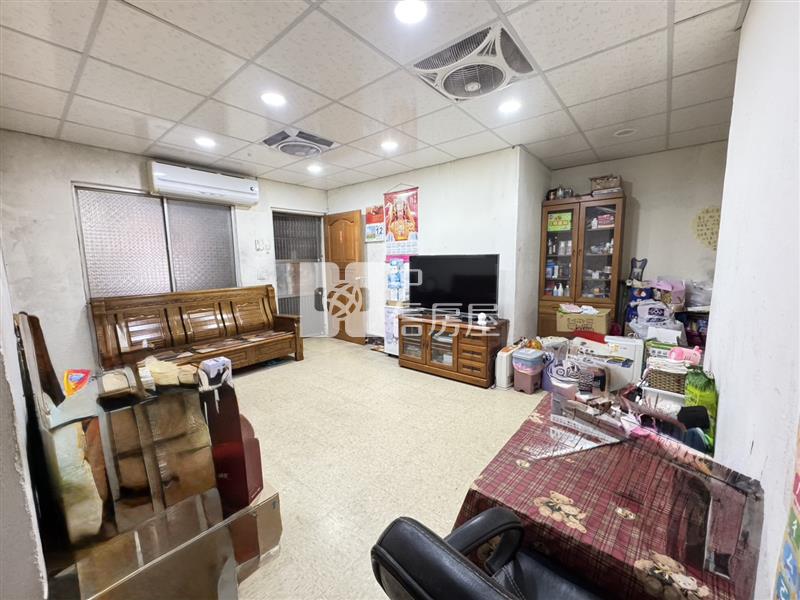 【安家】龍潭聖亭路旁一樓大面寬三房門前可停車房屋室內格局與周邊環境
