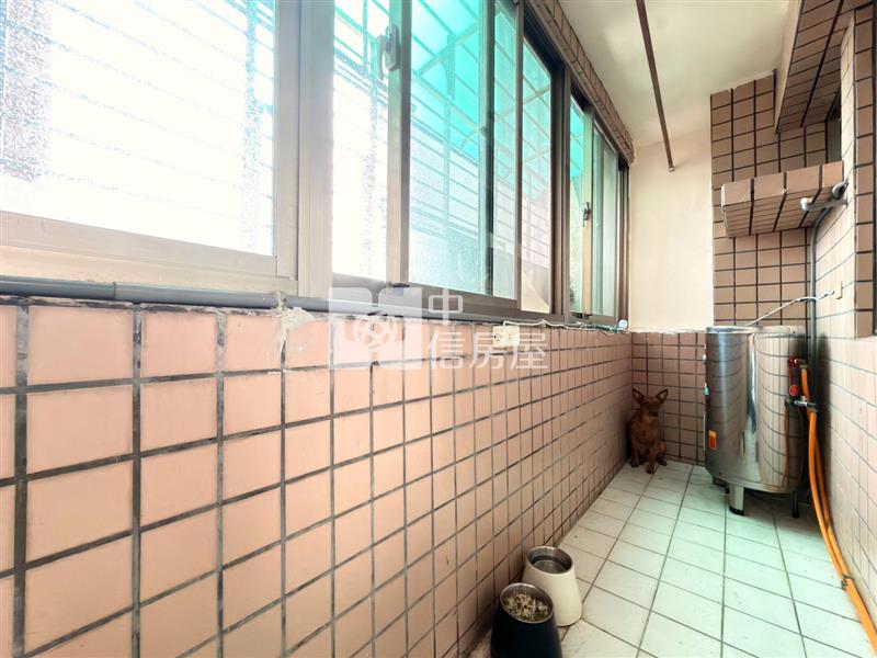 忠貞市場電梯美3房房屋室內格局與周邊環境