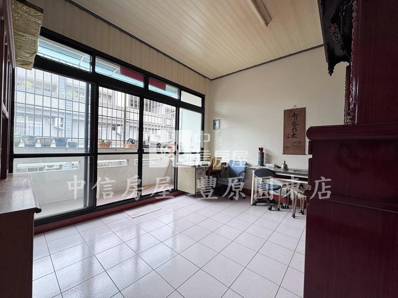 豐東全聯透天房屋室內格局與周邊環境