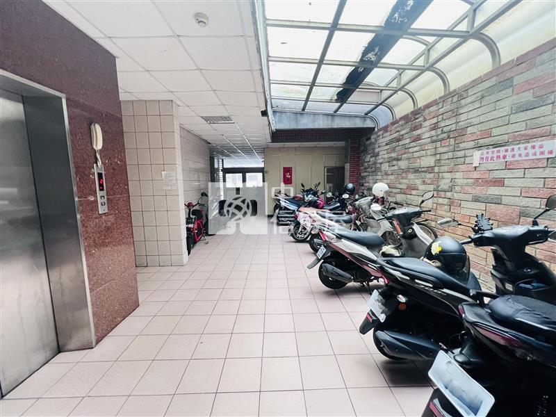 鑫聖中信-中壢夜市華廈一樓房屋室內格局與周邊環境
