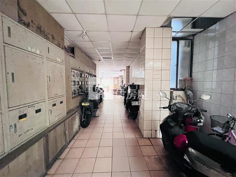 鑫聖中信-中壢夜市華廈一樓房屋室內格局與周邊環境