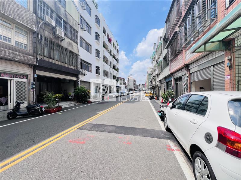 鑫聖中信-中壢夜市華廈一樓房屋室內格局與周邊環境