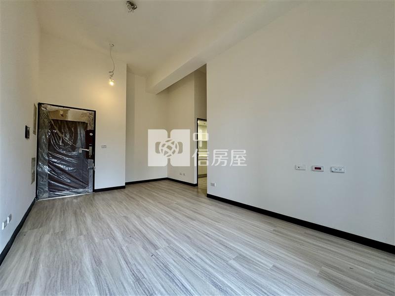 有福稀有一樓庭院兩房車房屋室內格局與周邊環境