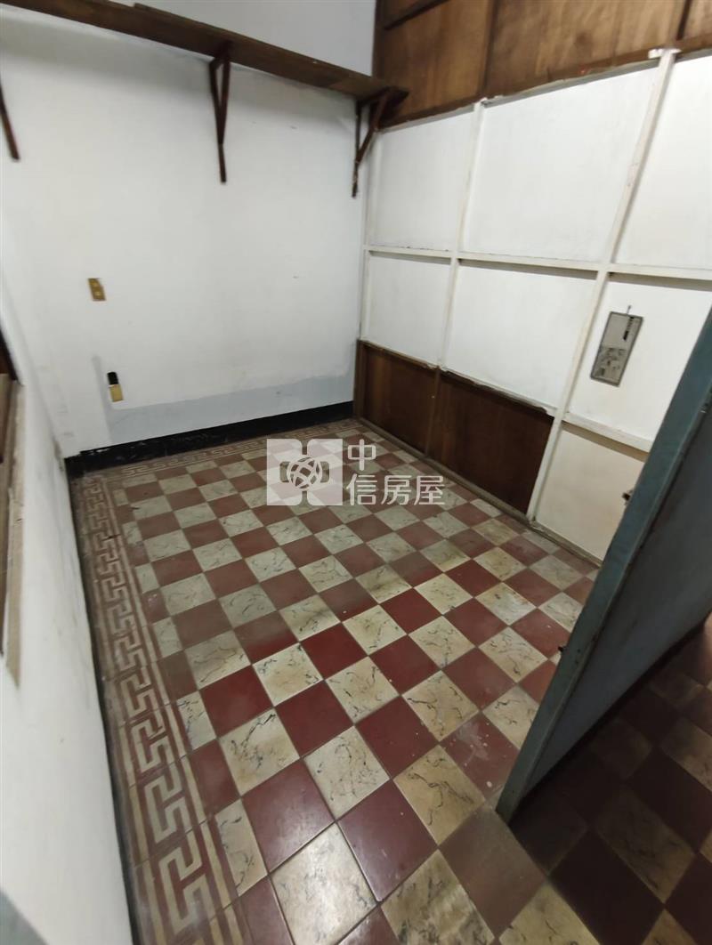 員林萬年路旁透天房屋室內格局與周邊環境