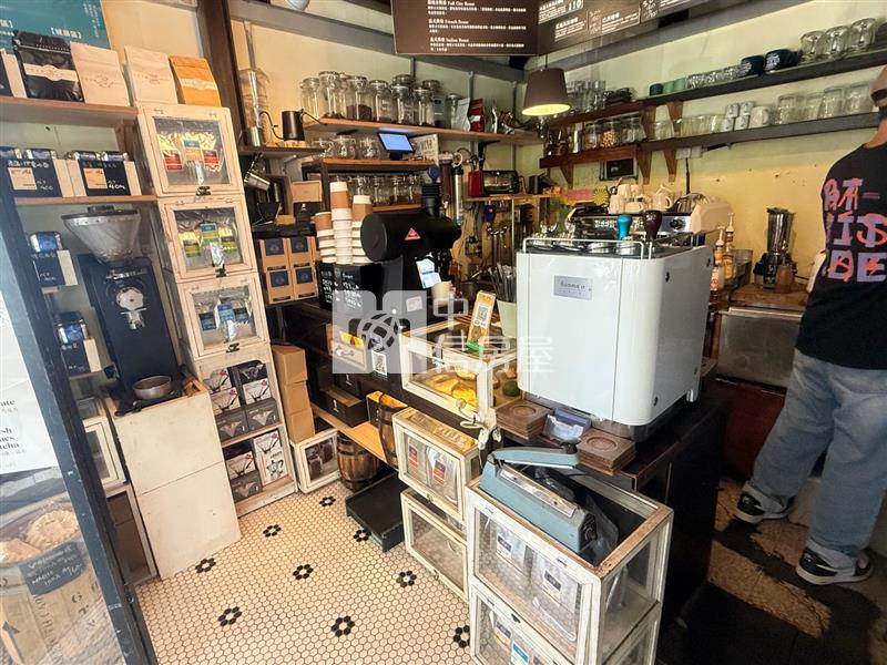 孝一路三角窗店面房屋室內格局與周邊環境