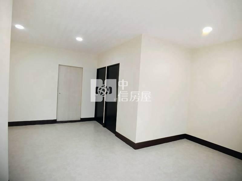專/平鎮新榮路黃金三樓2+1全新整理非投資客房屋室內格局與周邊環境