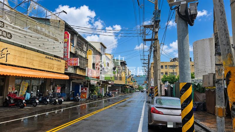 長億商圈大地坪懷舊透天房屋室內格局與周邊環境