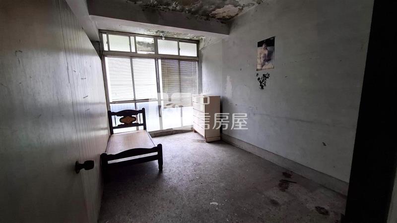 長億商圈大地坪懷舊透天房屋室內格局與周邊環境