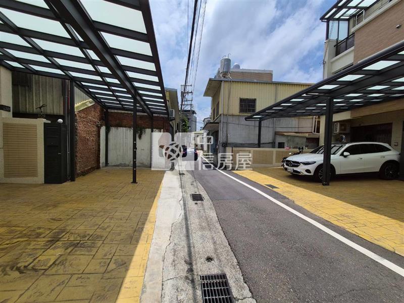 頭份自強路前庭大面寬3車孝親美墅房屋室內格局與周邊環境