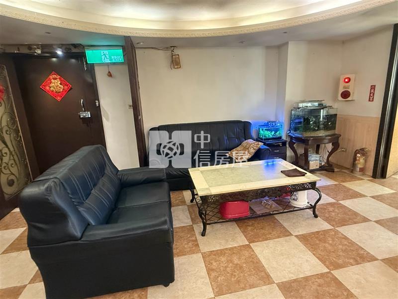 愛一路電梯收租大戶房屋室內格局與周邊環境