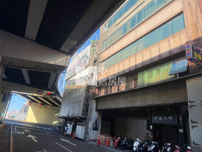 愛一路電梯收租大戶房屋室內格局與周邊環境