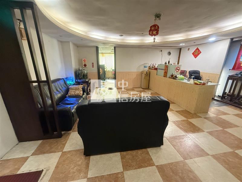 愛一路電梯收租大戶房屋室內格局與周邊環境