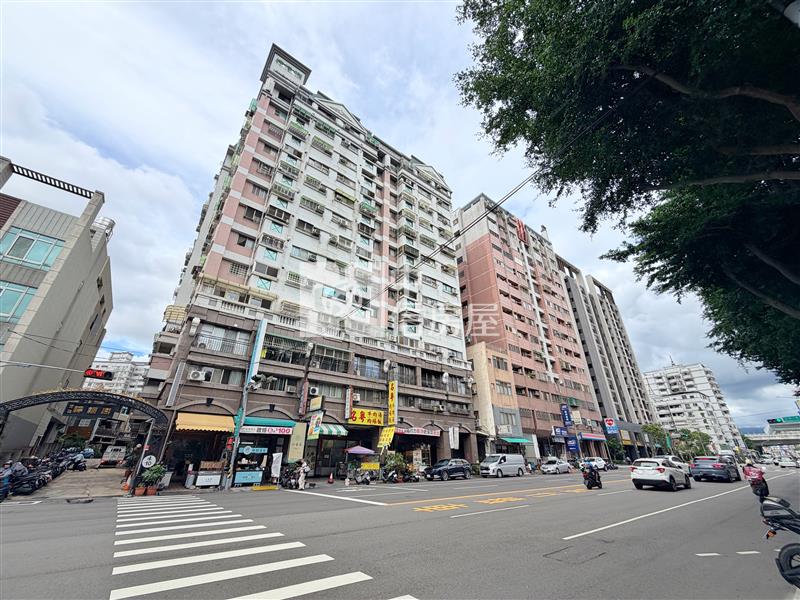 檸檬樹三房機上車位房屋室內格局與周邊環境