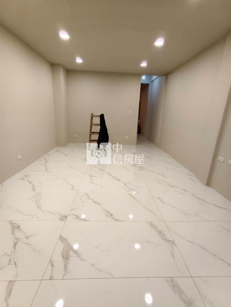 中興商圈免整理靜巷透天房屋室內格局與周邊環境