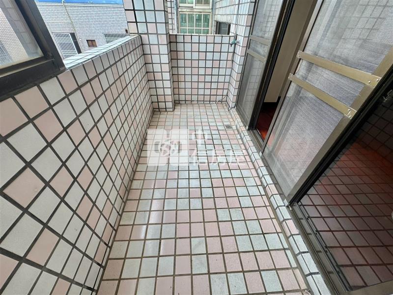 博愛路超大美三房房屋室內格局與周邊環境