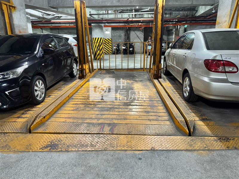 博愛路超大美三房房屋室內格局與周邊環境