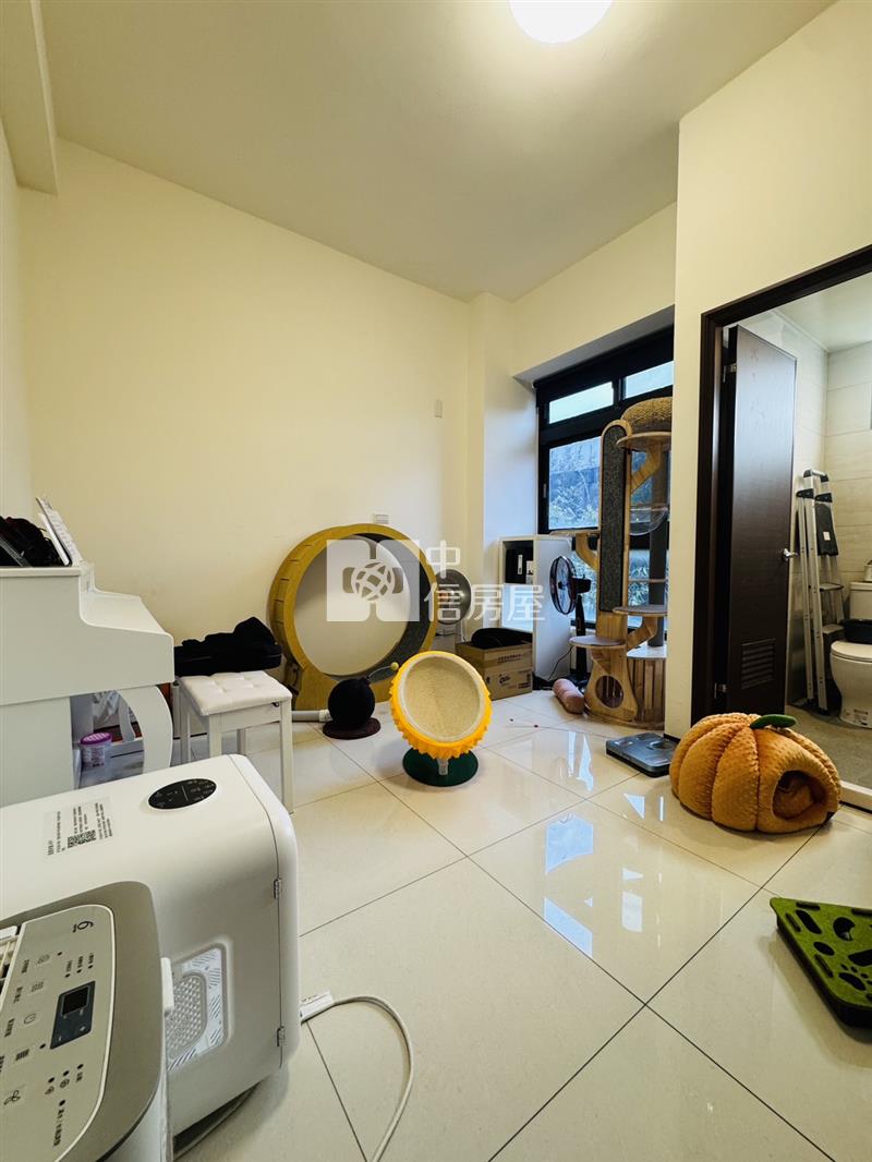 工業區電梯2房2衛住家+機車位房屋室內格局與周邊環境