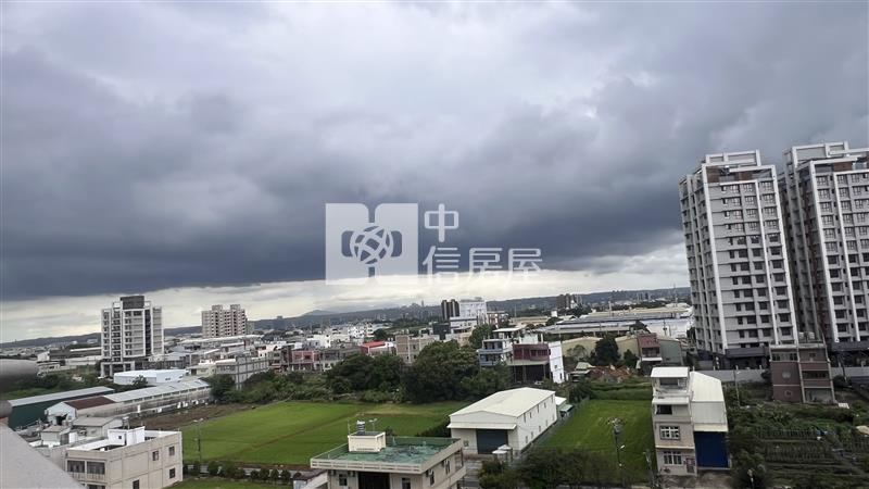 【安家】專任-青城之戀挑高大陽台美2房車房屋室內格局與周邊環境