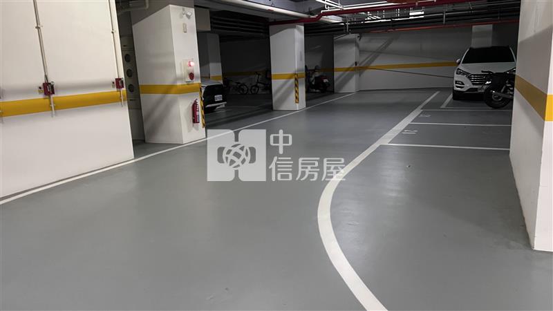 【安家】專任-青城之戀挑高大陽台美2房車房屋室內格局與周邊環境