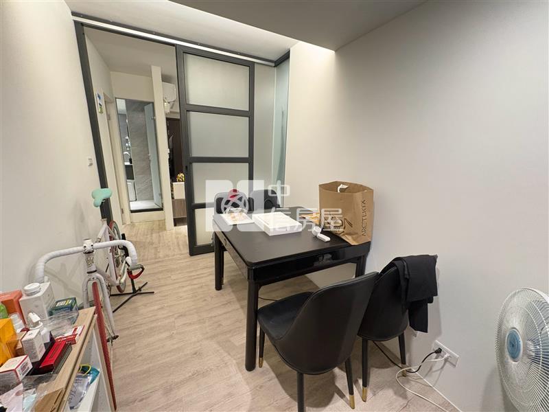 中國醫兩房精緻裝潢美屋房屋室內格局與周邊環境