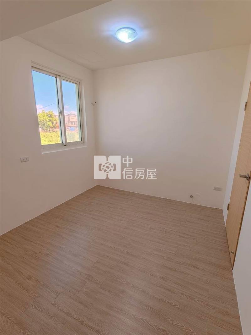 平鎮東安國中全新整理美透天~側邊好停2車房屋室內格局與周邊環境