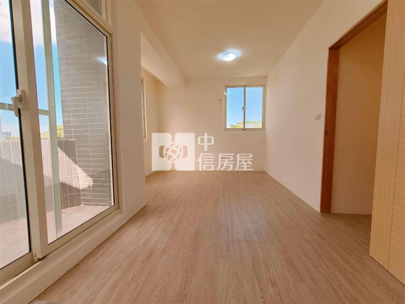 平鎮東安國中全新整理美透天~側邊好停2車房屋室內格局與周邊環境