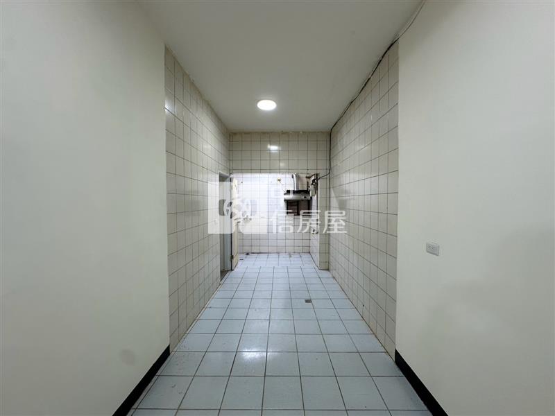 ▲新加坡邊間1樓房屋室內格局與周邊環境
