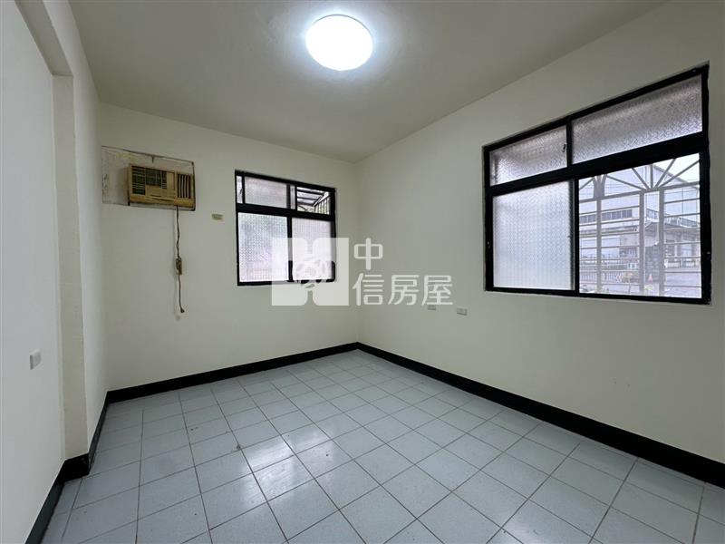 ▲新加坡邊間1樓房屋室內格局與周邊環境