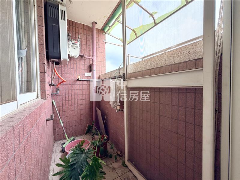 水湳清水大樓採光三房房屋室內格局與周邊環境