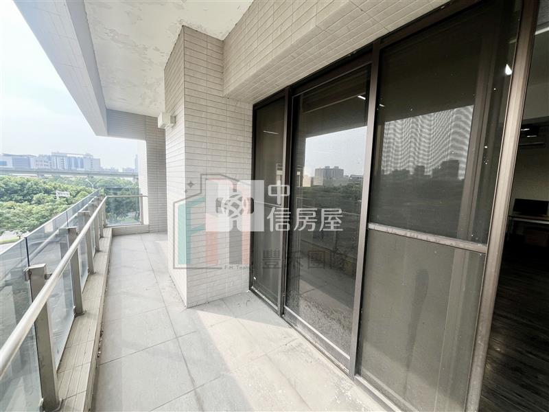 【豐禾】青埔A18雙面採光大露台商辦+車房屋室內格局與周邊環境