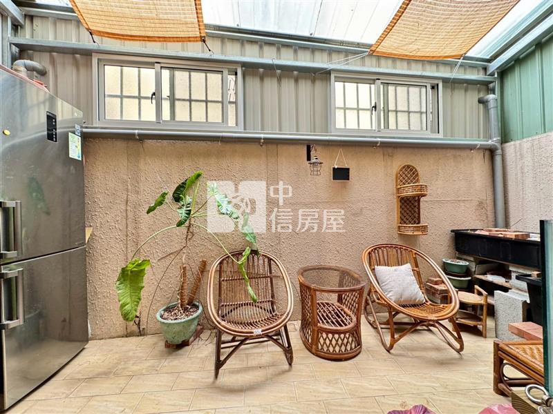 草屯富林君心震後別墅房屋室內格局與周邊環境