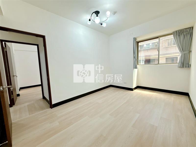 【奔馳】新格名宮3房房屋室內格局與周邊環境