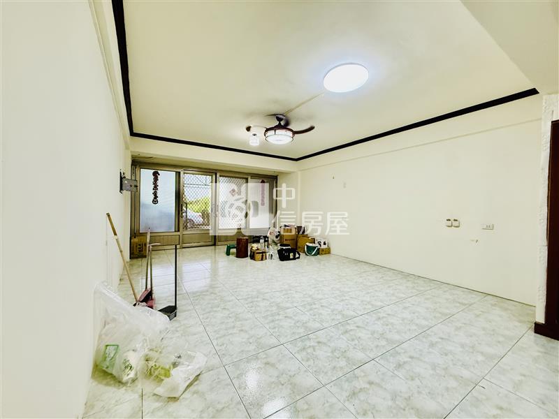 精舍低總價車庫透天(A63)房屋室內格局與周邊環境