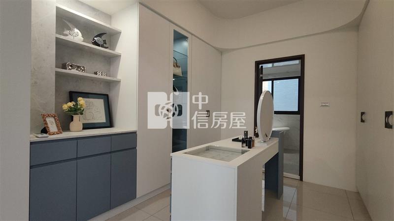 【奔馳】草漯大地坪電梯別墅房屋室內格局與周邊環境