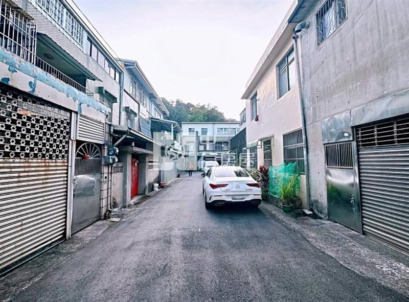 頭屋中華懷舊復古簡約透天房屋室內格局與周邊環境